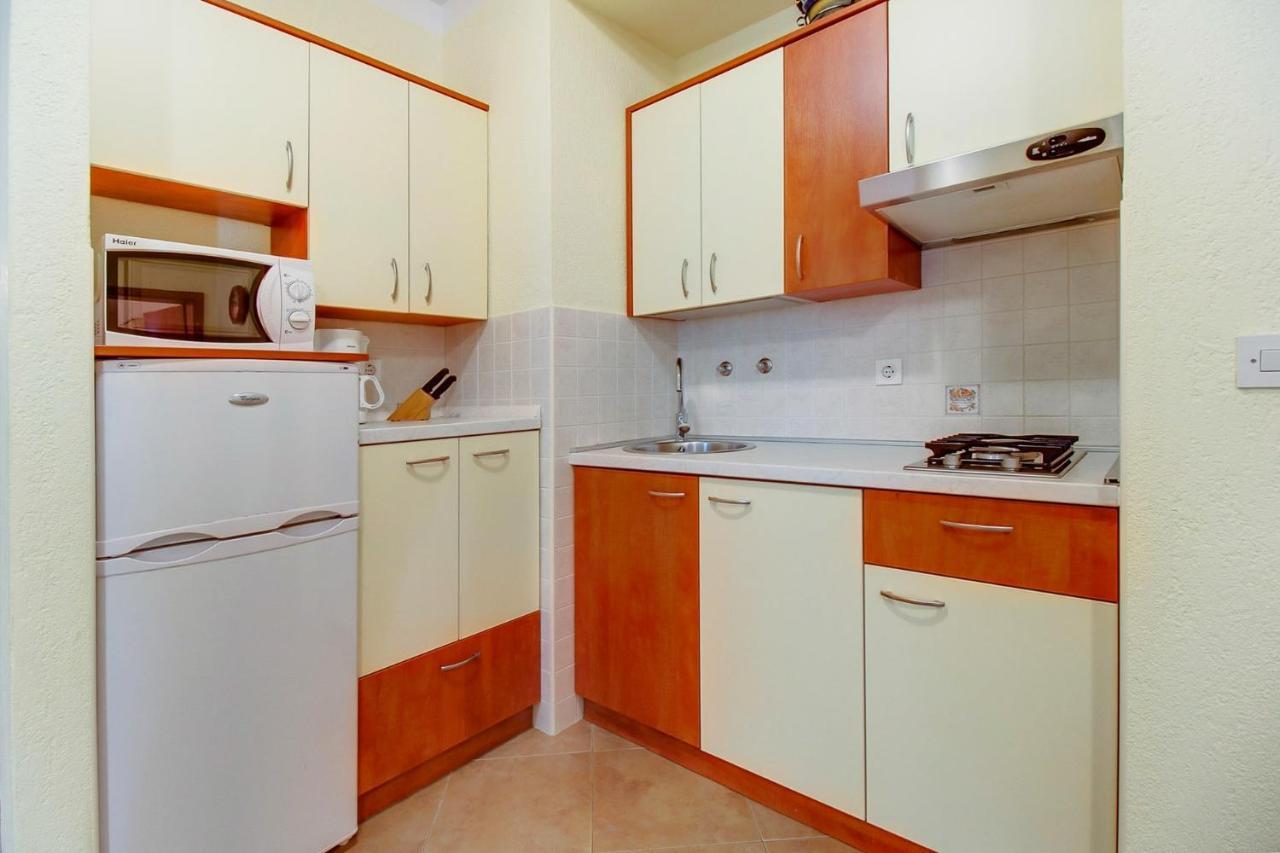 Apartments With A Parking Space Mali Lošinj Exterior foto